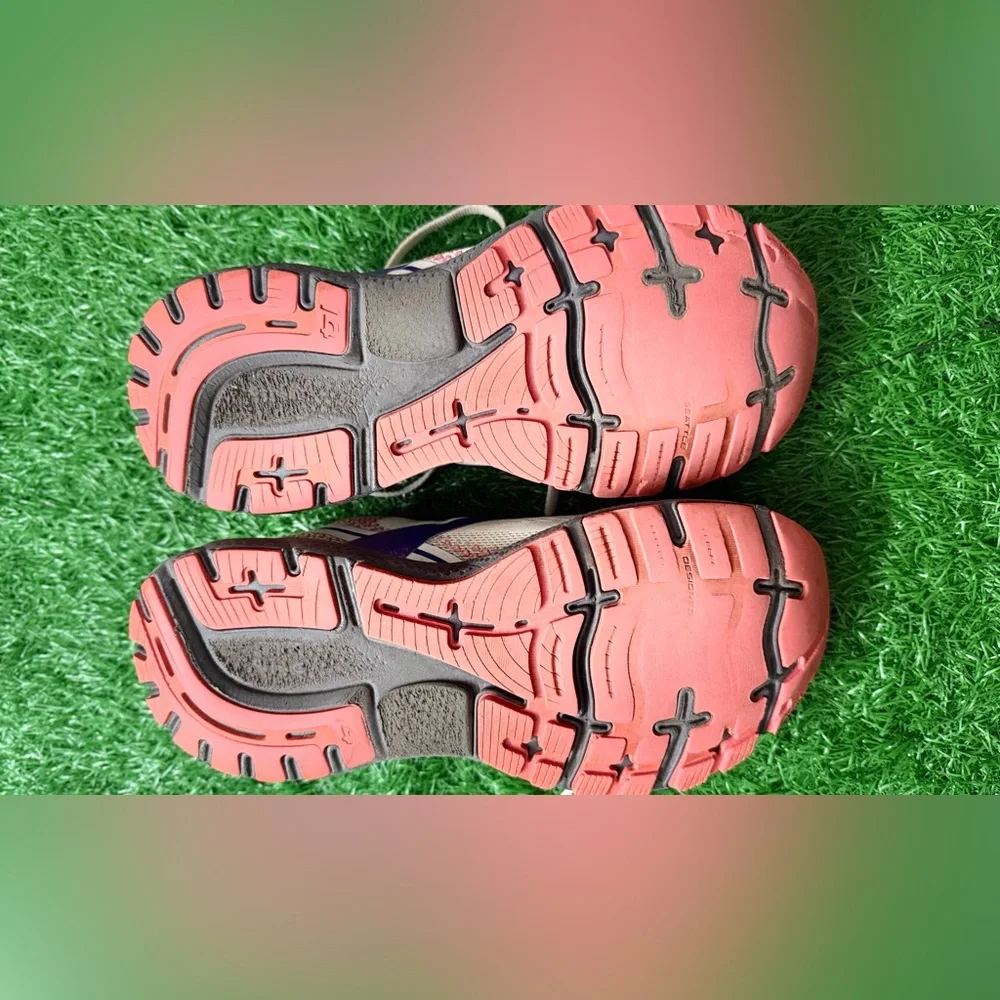 Brooks Women's Sneakers - Gray Size 9‎